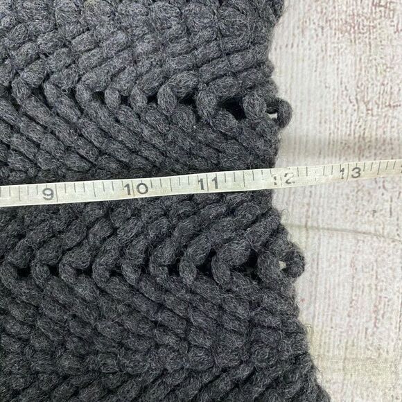 Infinity scarf with fringe knit chevron pattern pullover grey - Picture 4 of 6